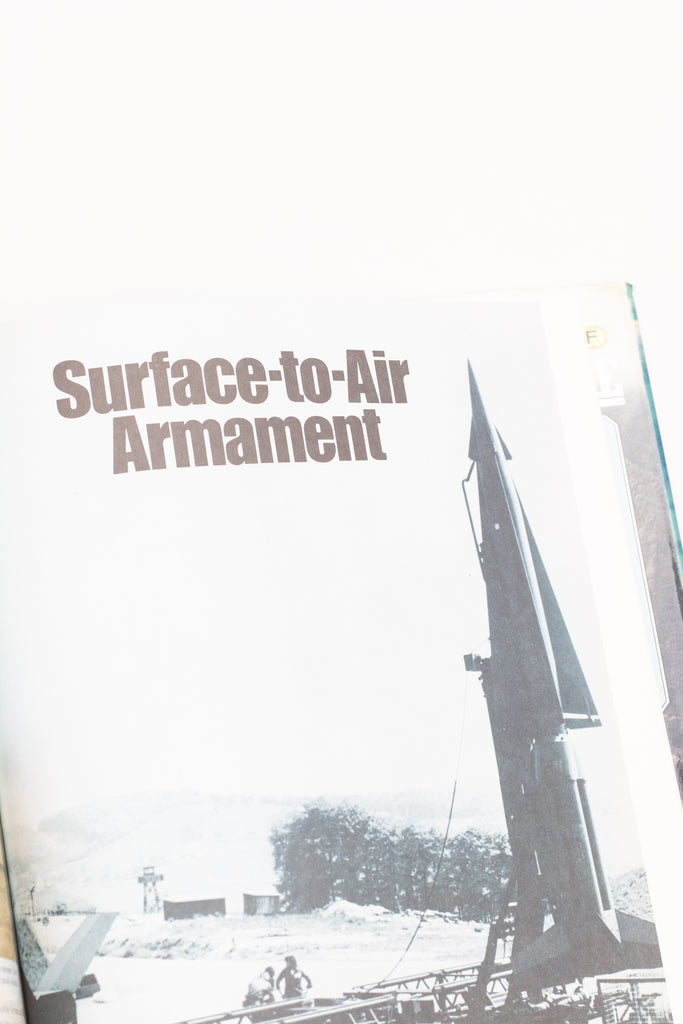 A PICTORIAL HISTORY OF AIR WARFARE BOOK – Rubashka