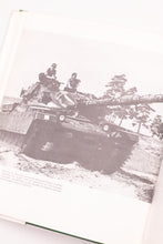 TANKS: AN ILLUSTRATED HISTORY OF FIGHTING VEHICLES