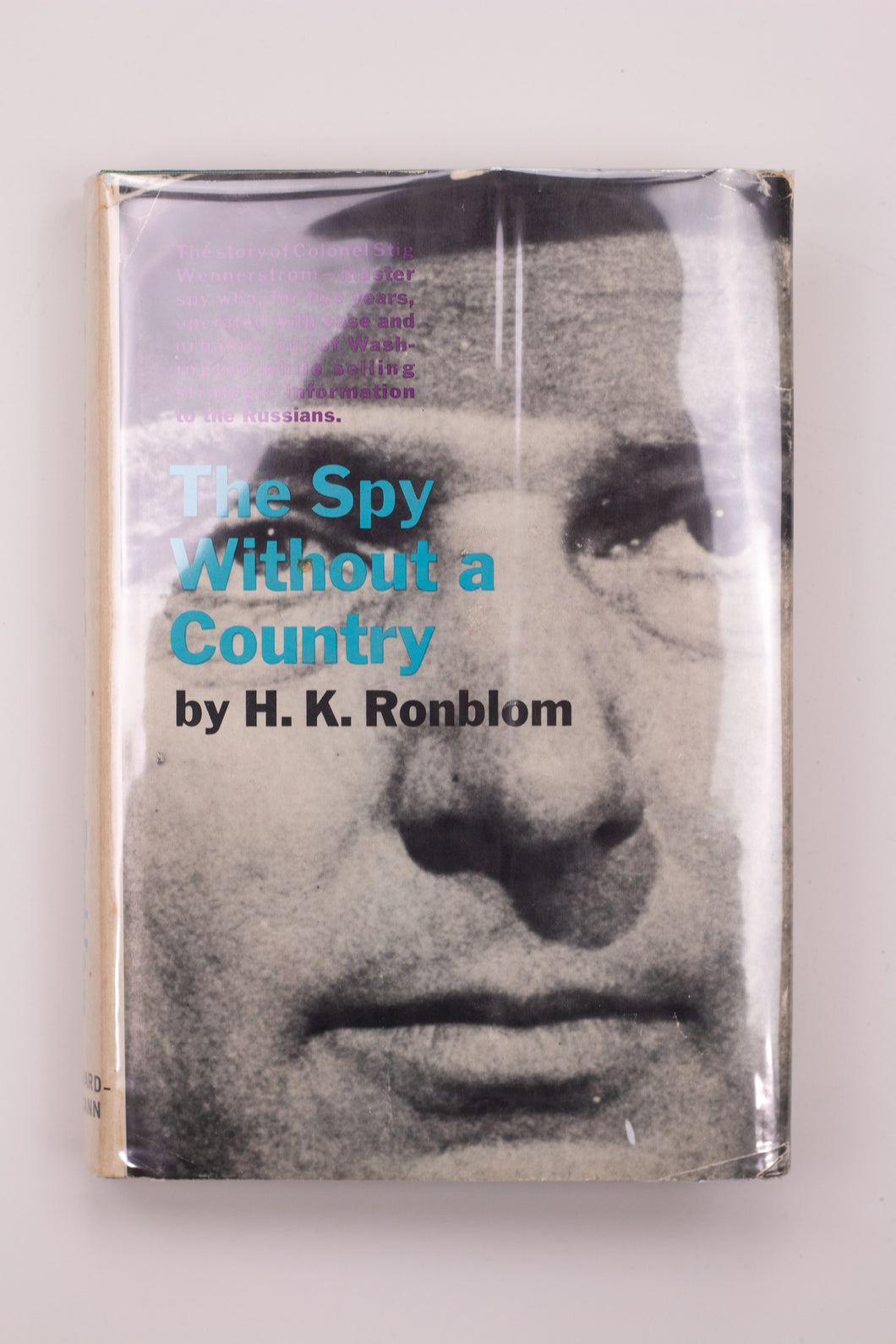 THE SPY WITHOUT A COUNTRY BOOK