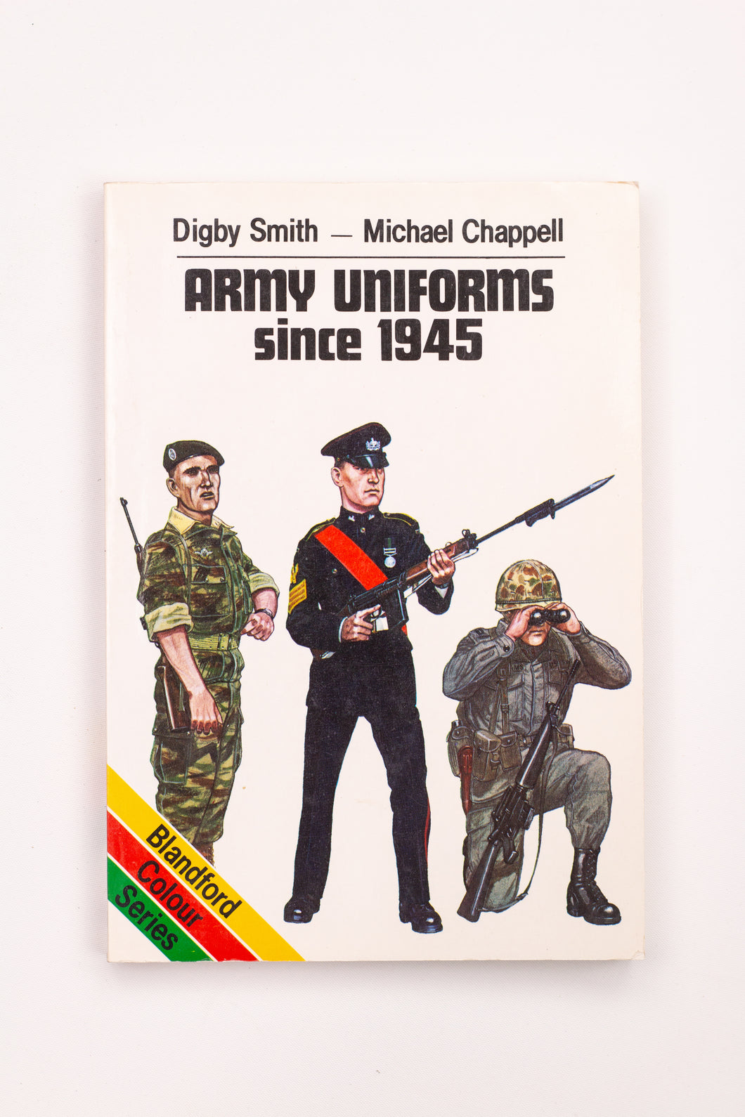 ARMY UNIFORMS SINCE 1945 BOOK